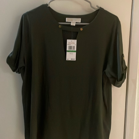 Green NWT Michael Kors V-neck Tee - Picture 2 of 9